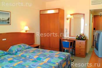 Tasia Maris Sands Beach Hotel 8